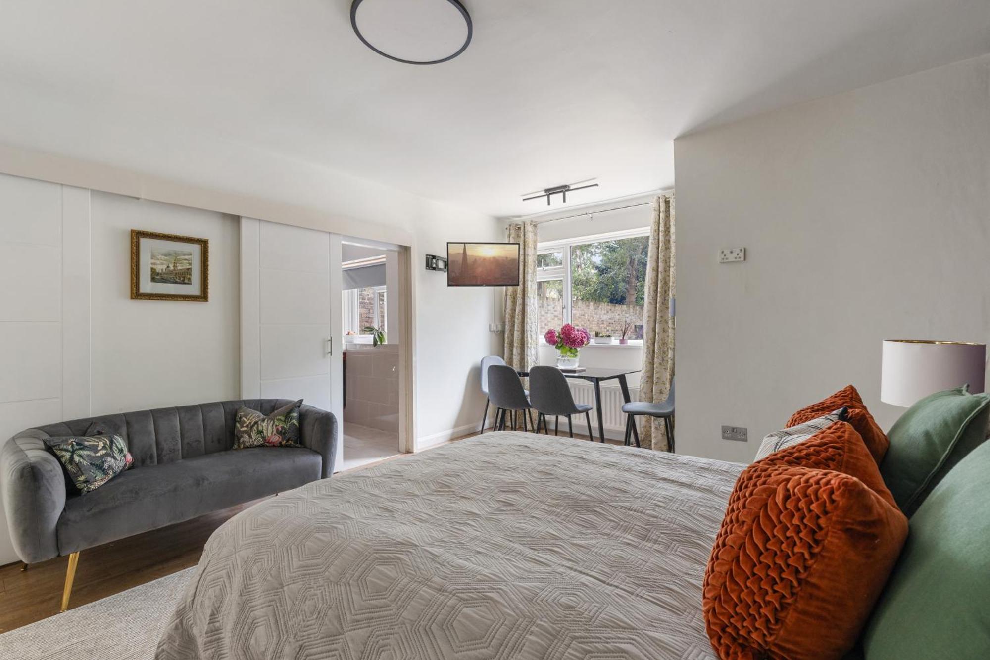 King Studio Apartment With Garden And Parking Ealing Εξωτερικό φωτογραφία