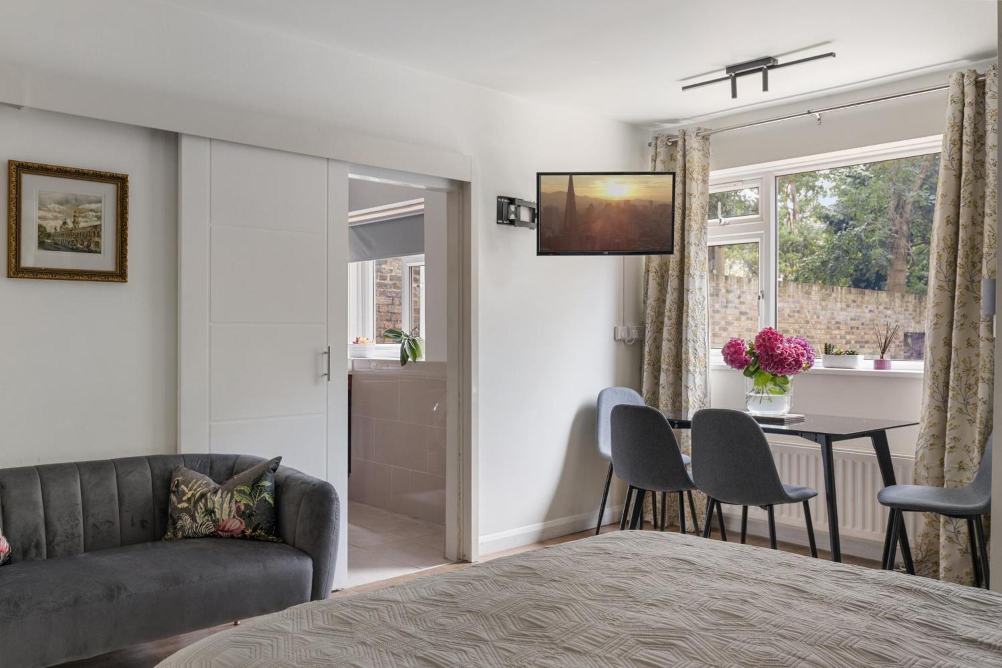 King Studio Apartment With Garden And Parking Ealing Εξωτερικό φωτογραφία